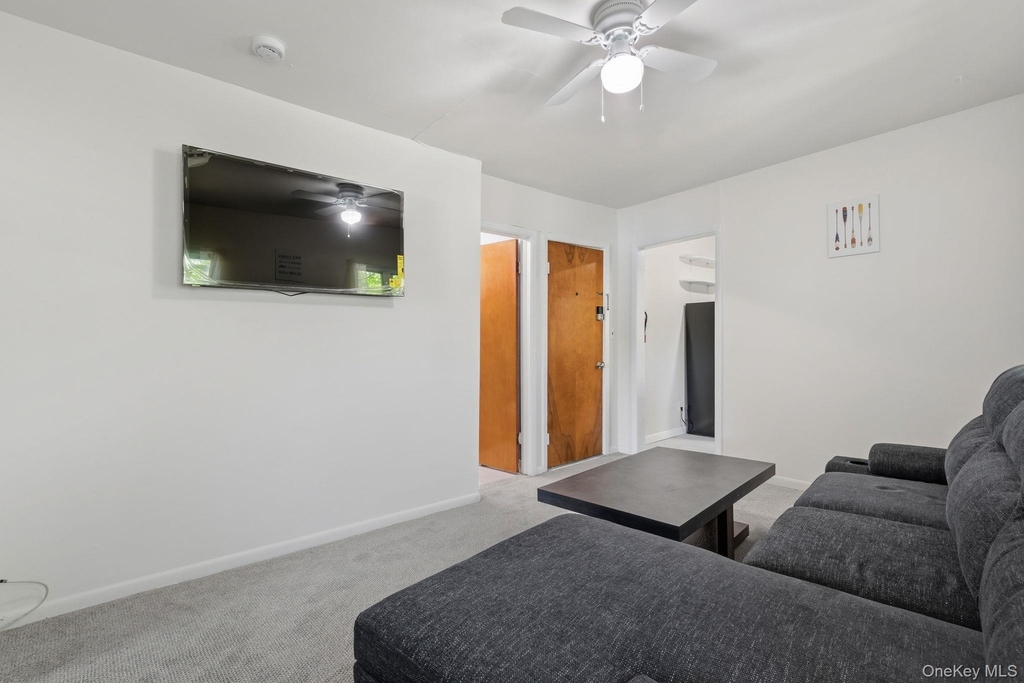 194 Jersey Avenue - Photo 6