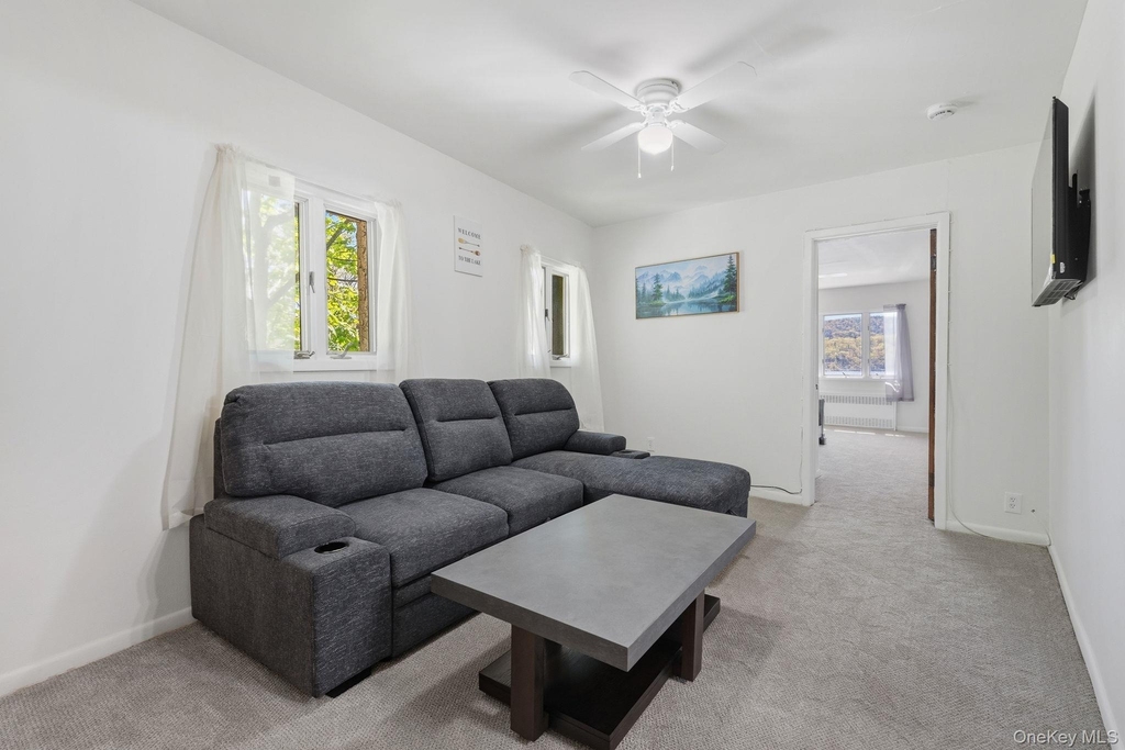 194 Jersey Avenue - Photo 5