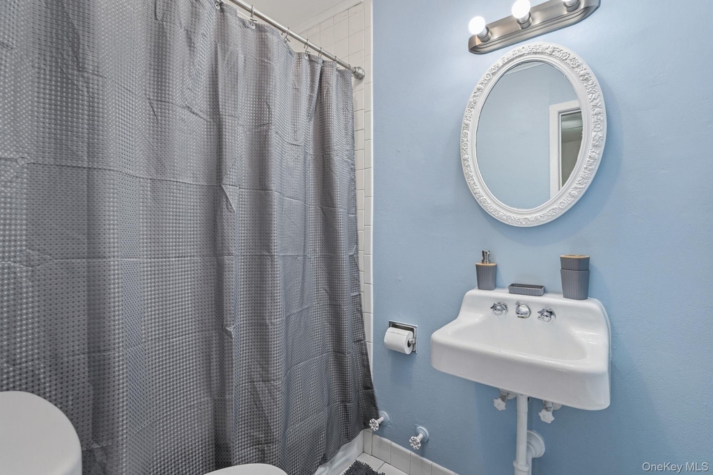 194 Jersey Avenue - Photo 8