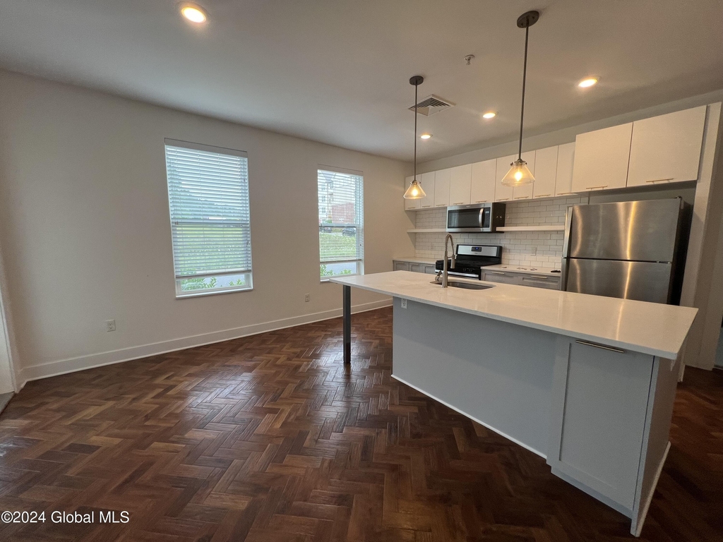308 Excelsior Avenue - Photo 2