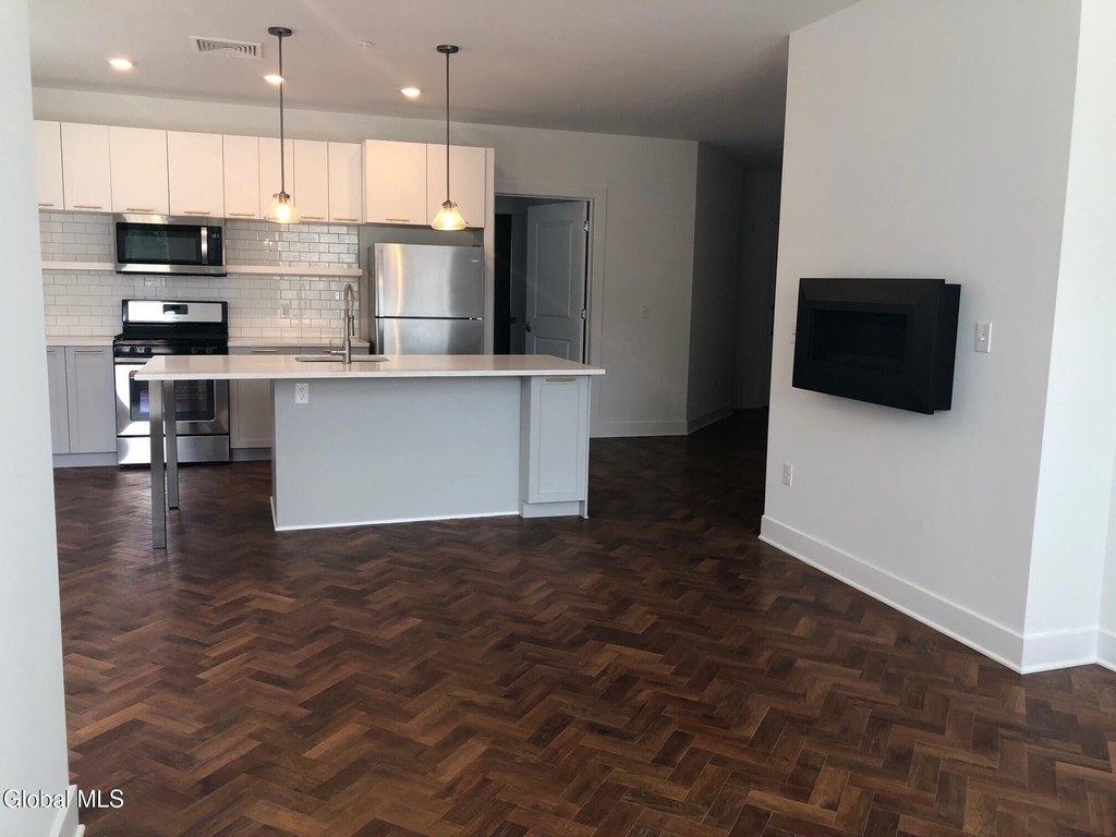 308 Excelsior Avenue - Photo 4