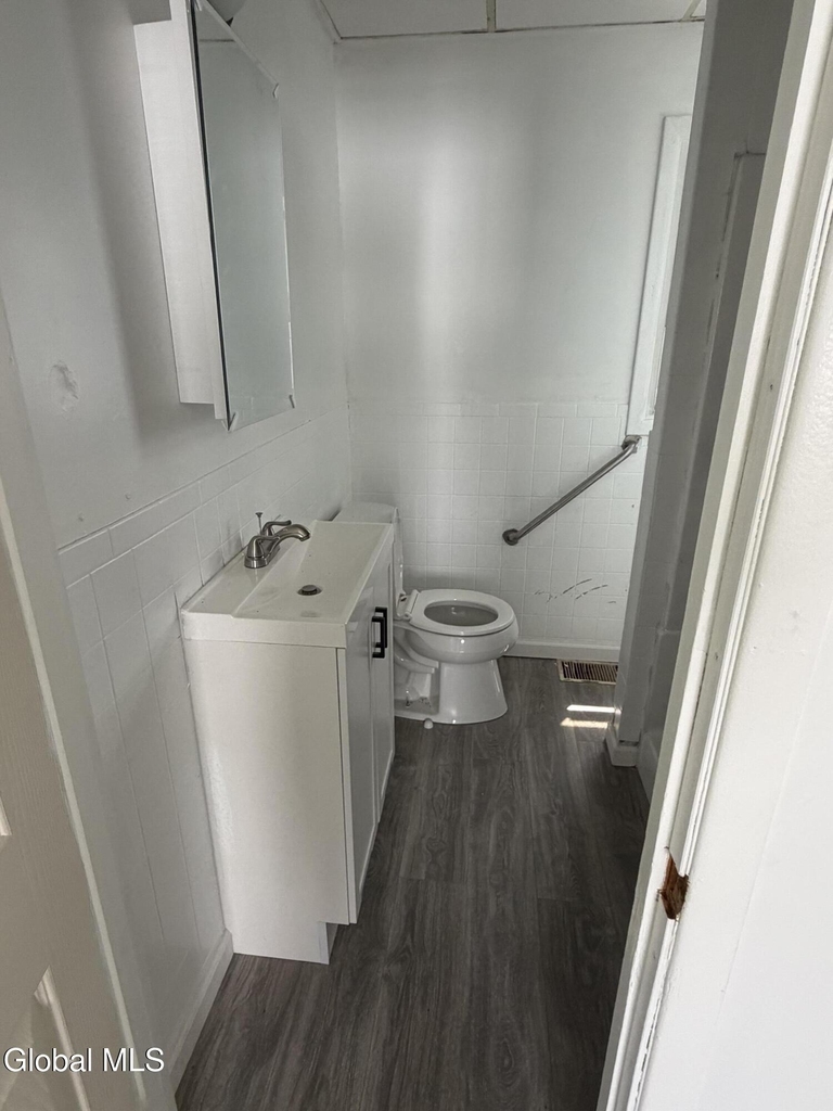 9 O Connell Street - Photo 3