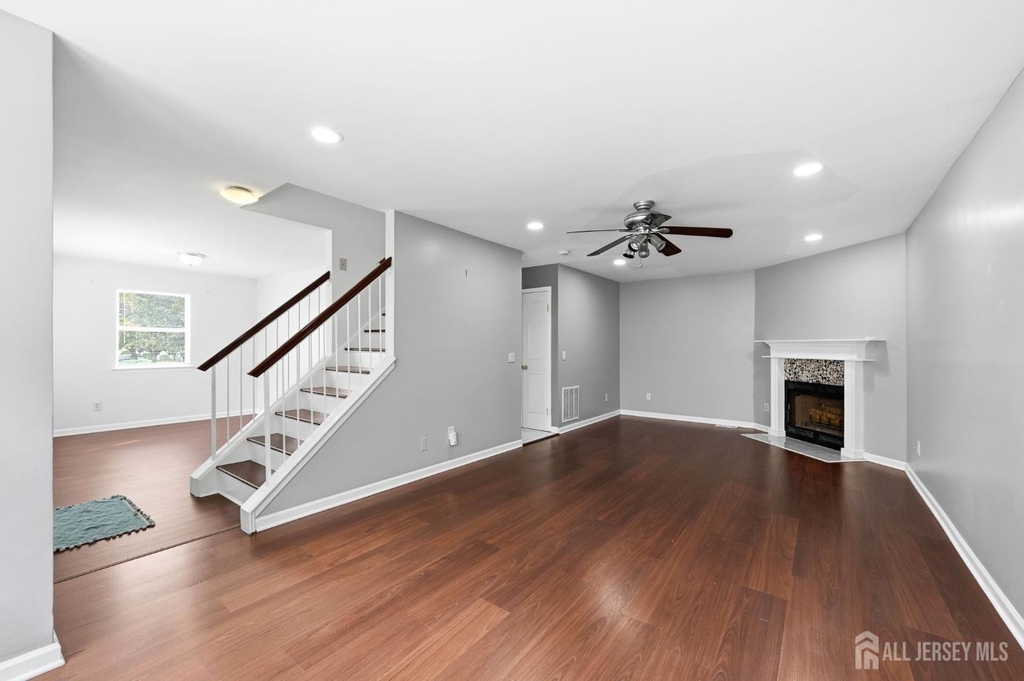 294 Dorset Court - Photo 8
