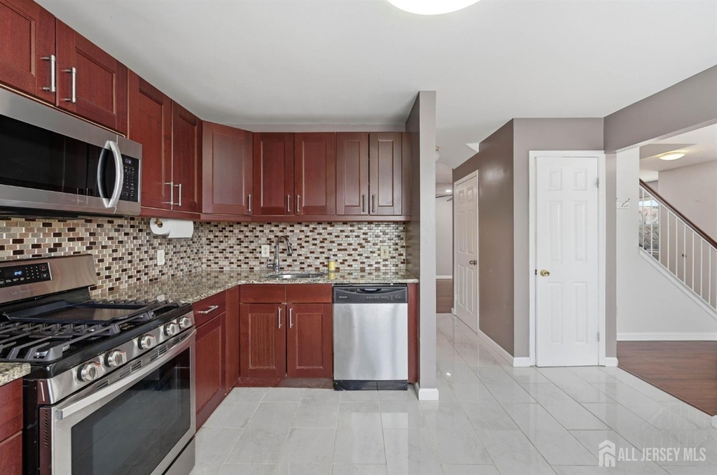 294 Dorset Court - Photo 17