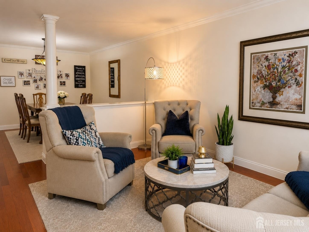 353 Cynthia Lane - Photo 3