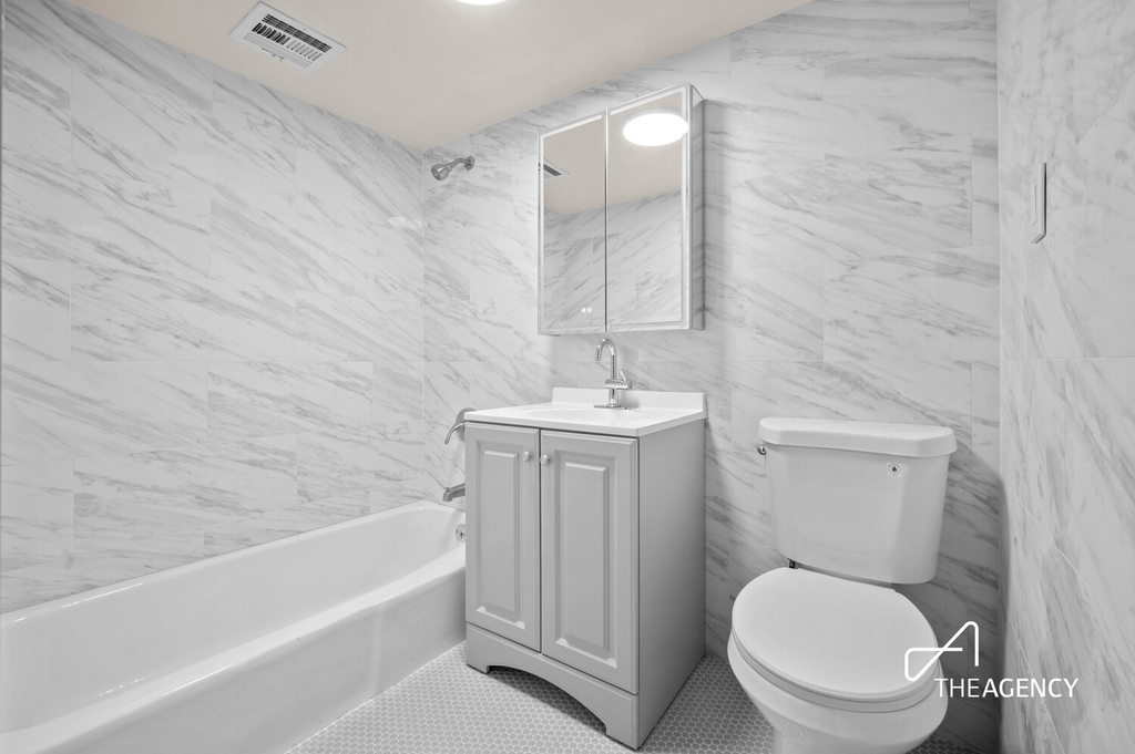 41 W 85th Street - Photo 2