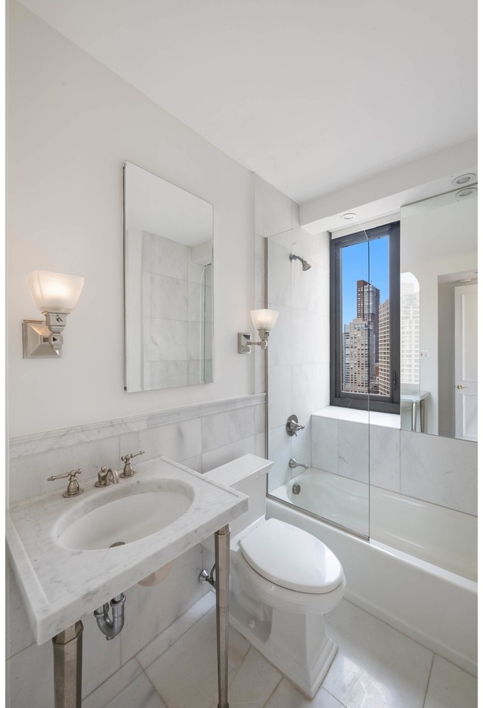 62 W 62nd Street - Photo 7