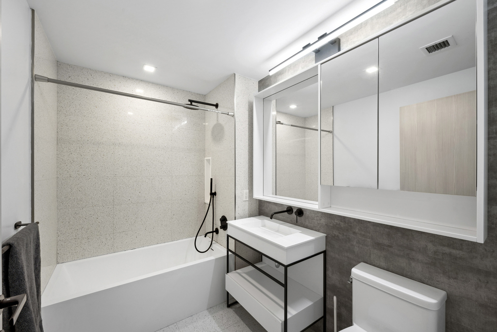 181 E 101st Street - Photo 8