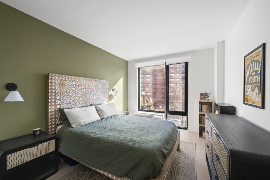 181 E 101st Street - Photo 4
