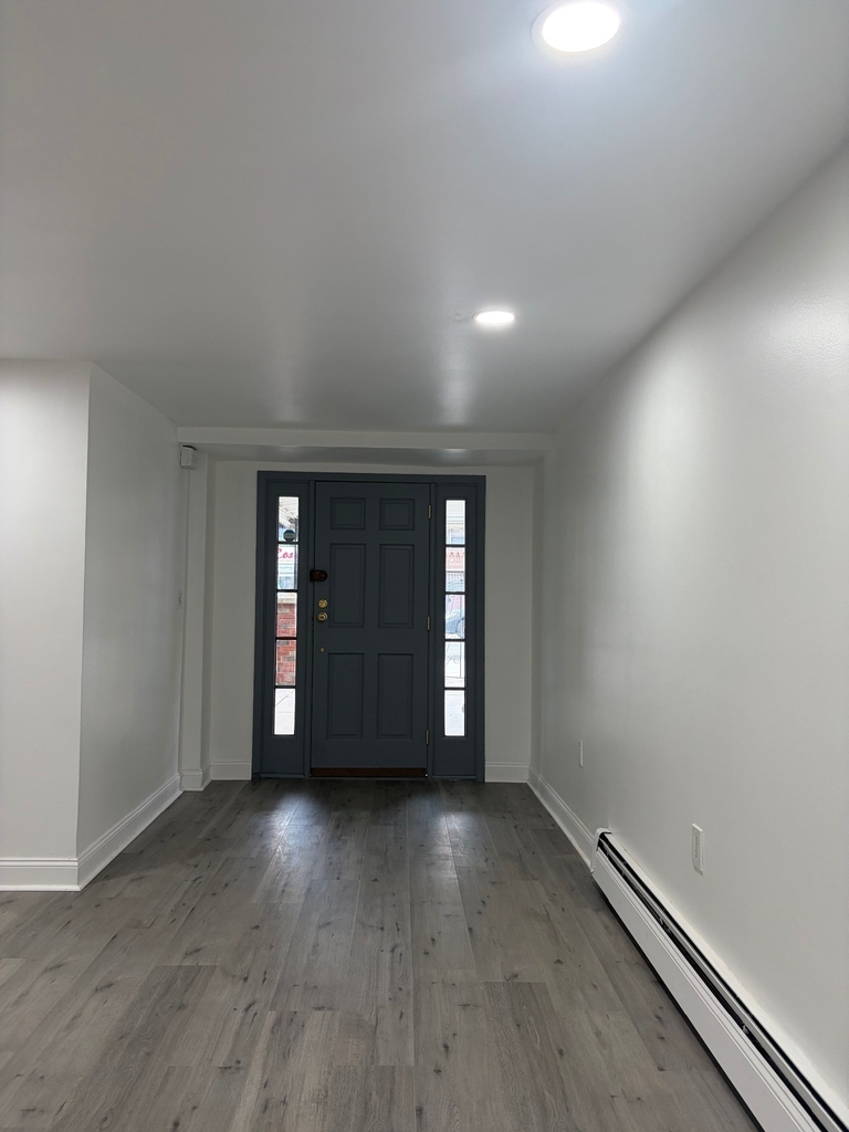 47-19 31st Avenue - Photo 2