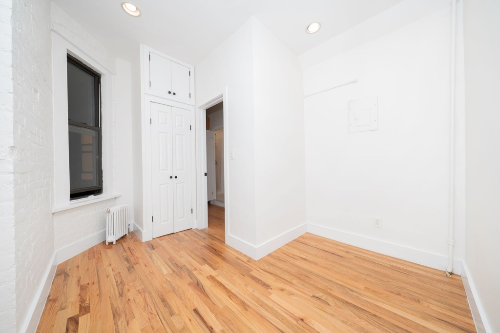 340 W 17th Street - Photo 1