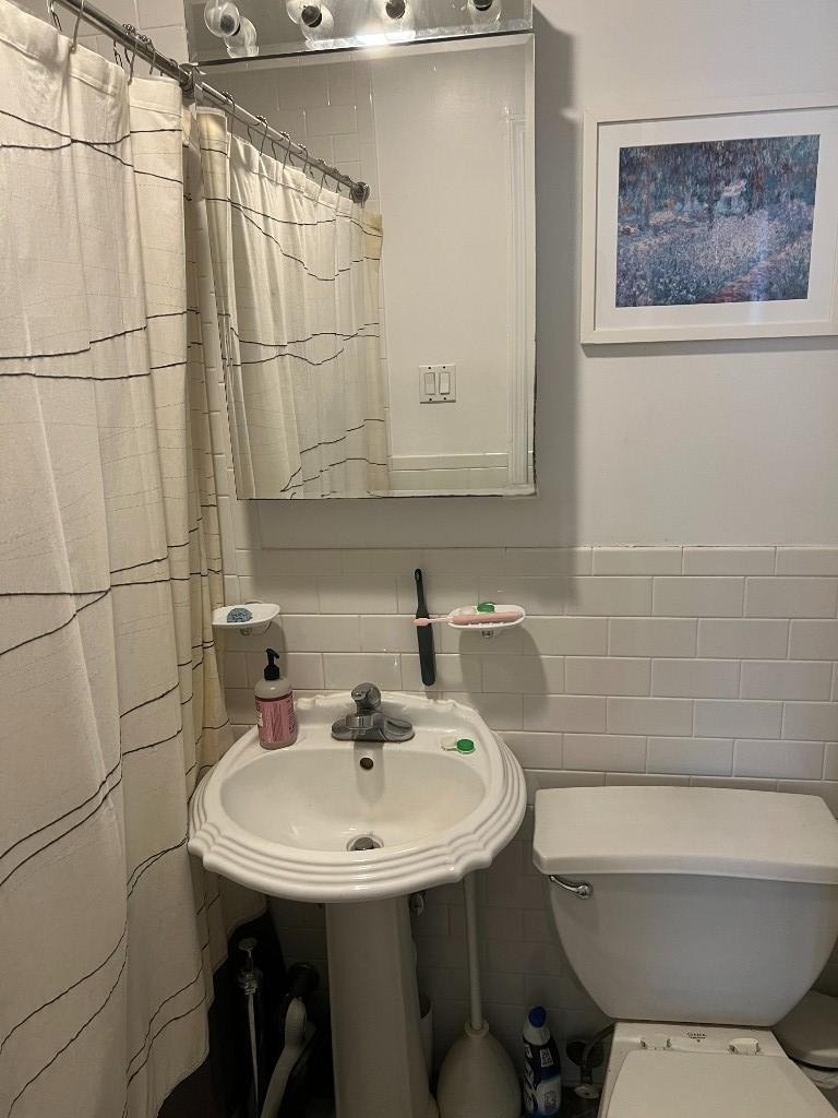167 W 76th Street - Photo 3