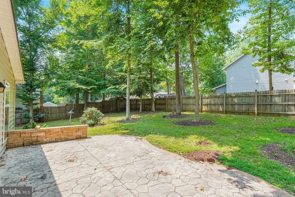 2 Adam Court - Photo 33
