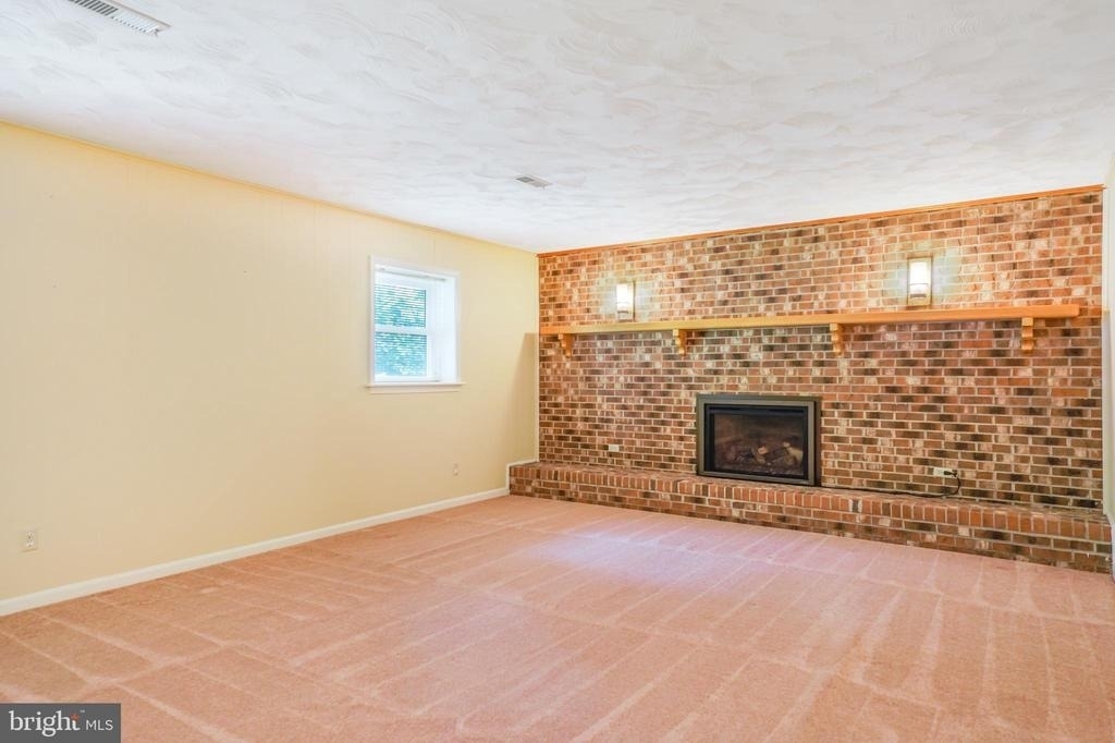 2 Adam Court - Photo 22