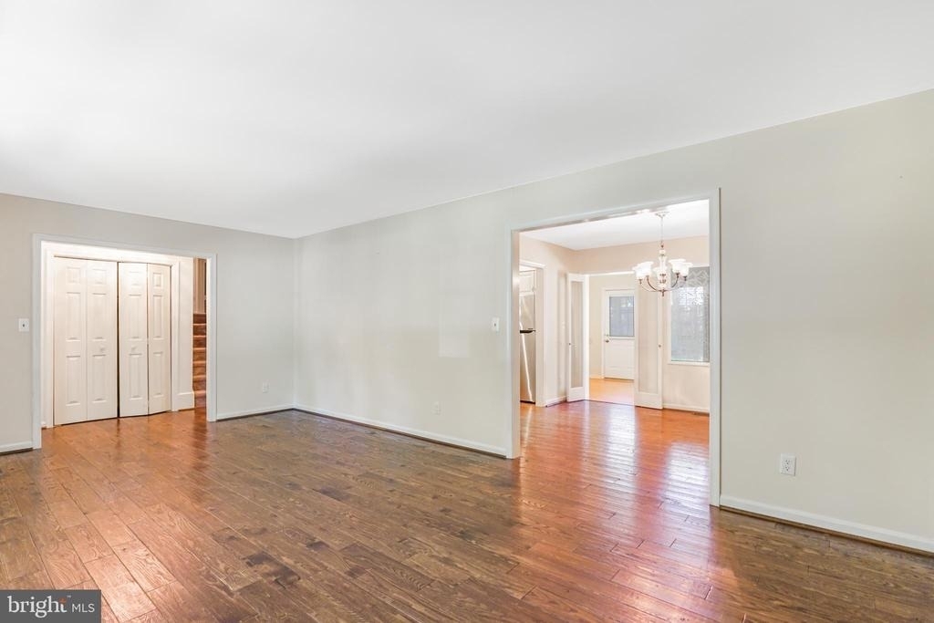 2 Adam Court - Photo 5