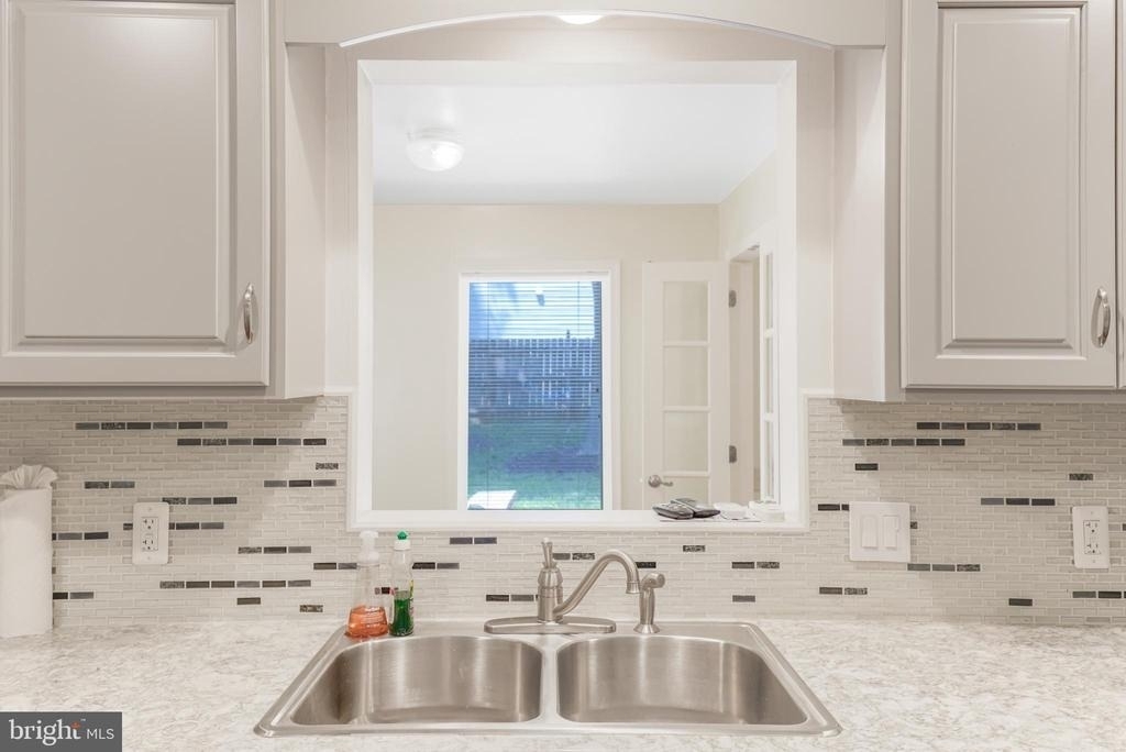 2 Adam Court - Photo 16