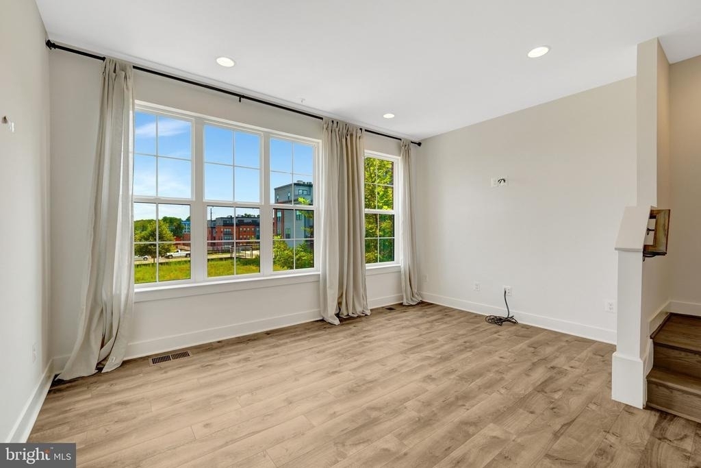 11247 Beaker Street - Photo 7