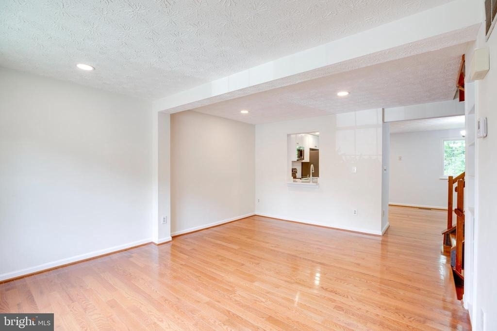 1604 Barnstead Drive - Photo 4