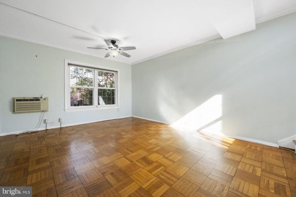 1635 Ripon Place - Photo 4