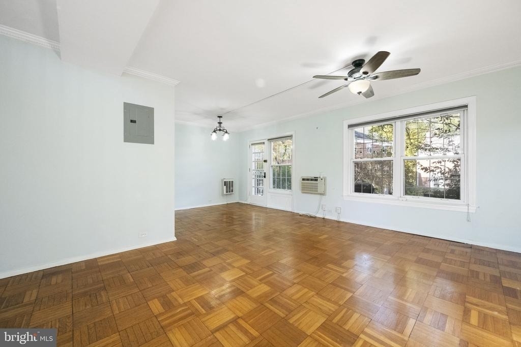 1635 Ripon Place - Photo 3