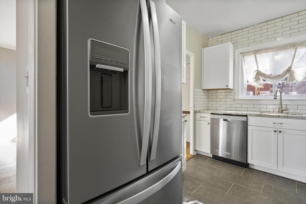 1635 Ripon Place - Photo 9