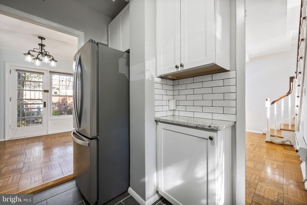 1635 Ripon Place - Photo 11