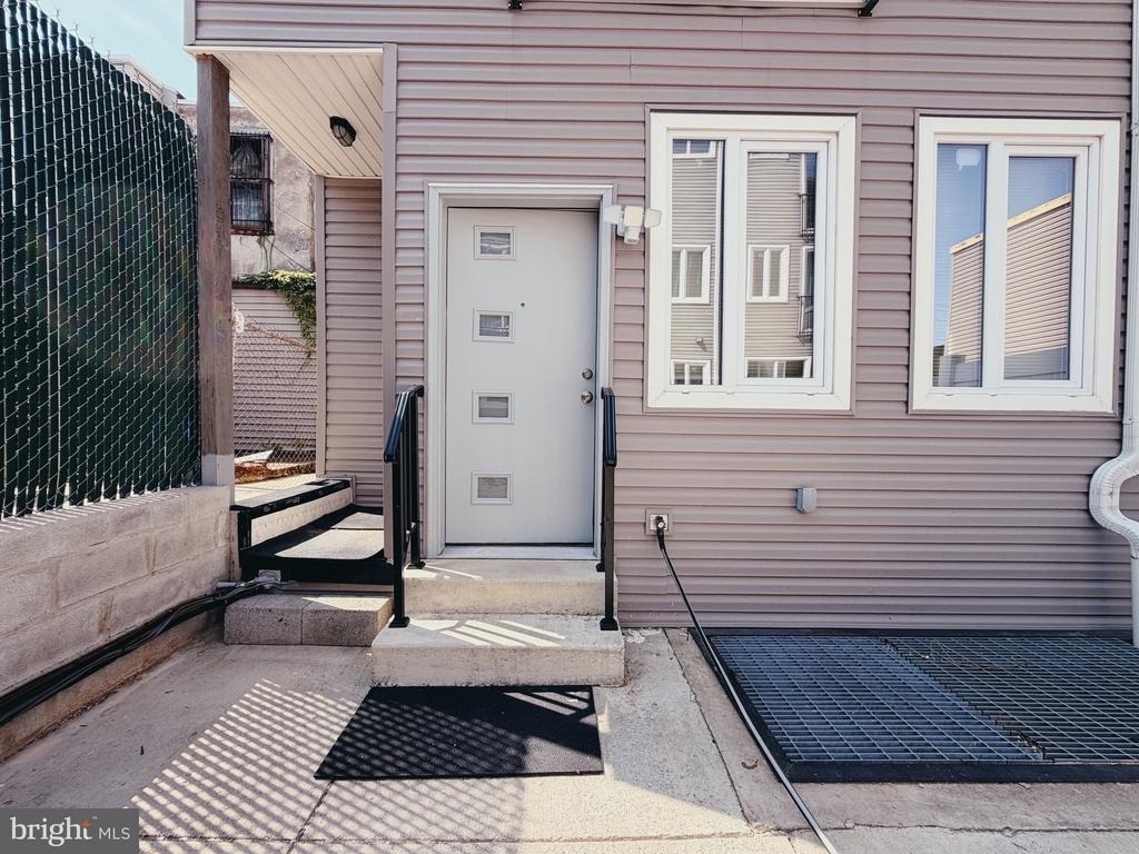 2720 W Thompson Street - Photo 6