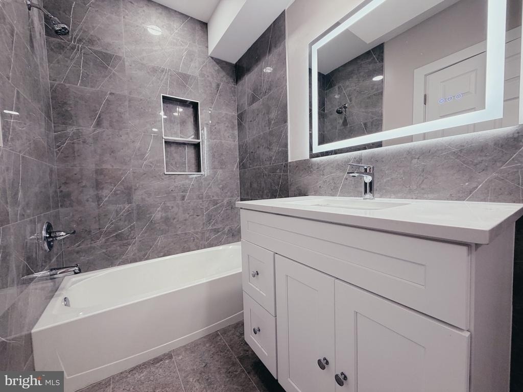 2720 W Thompson Street - Photo 4