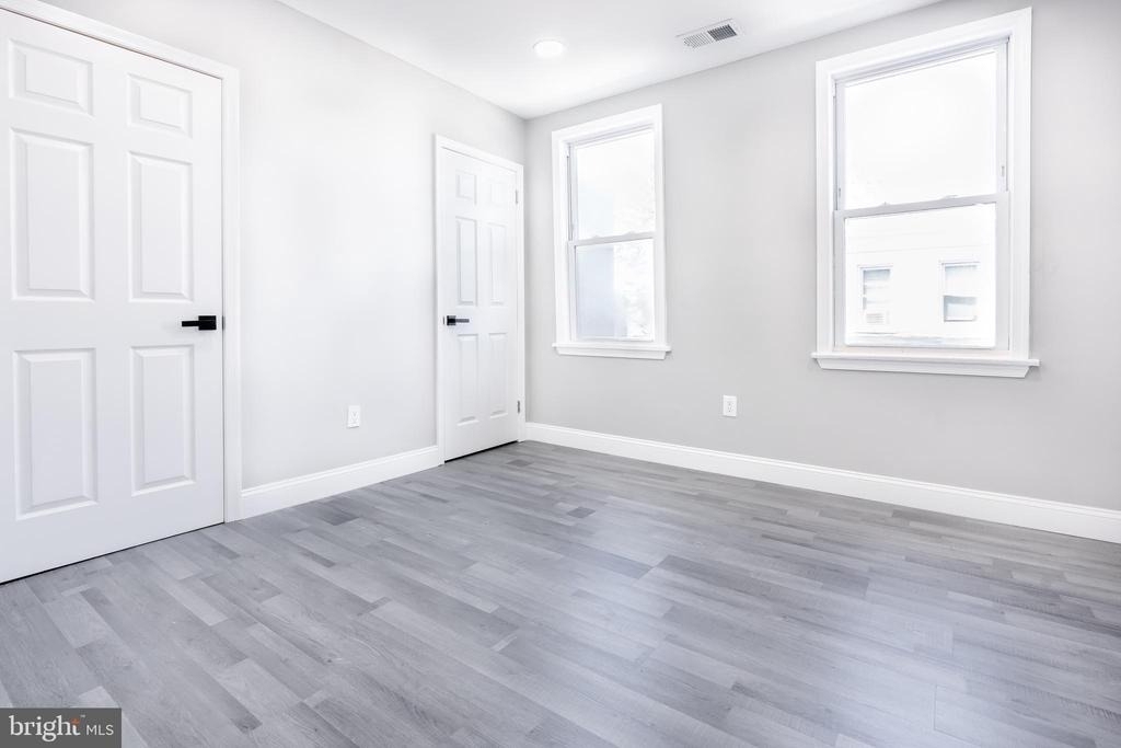 1927 S Norwood Street - Photo 7