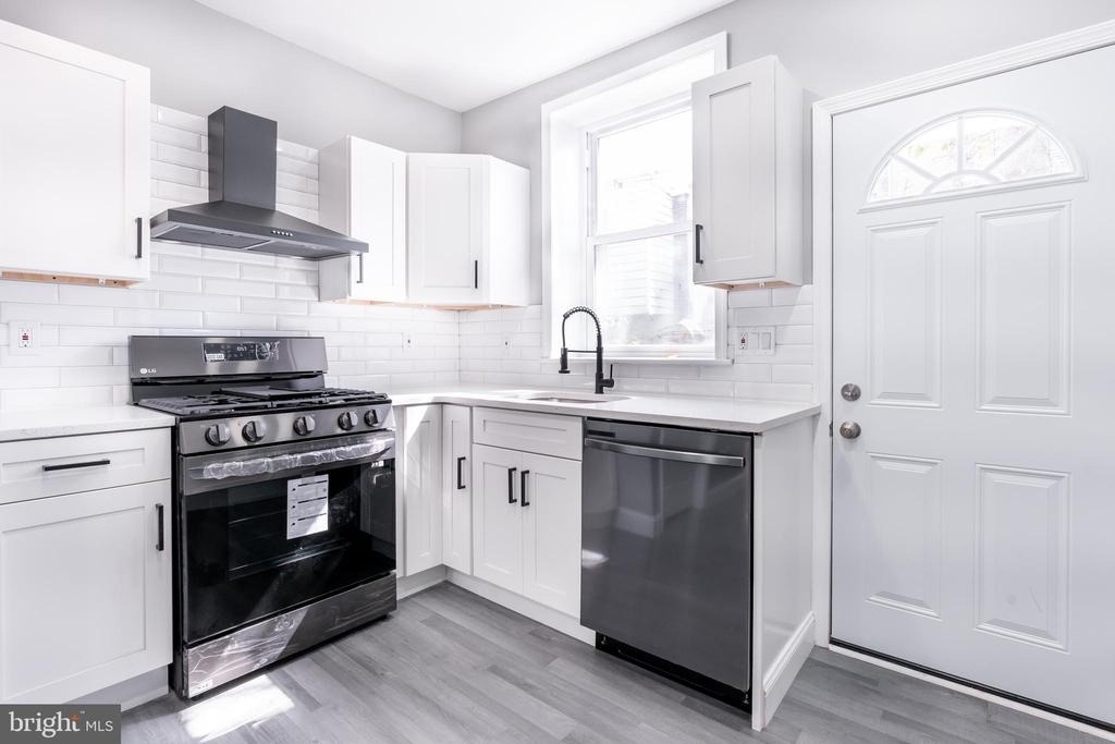 1927 S Norwood Street - Photo 3