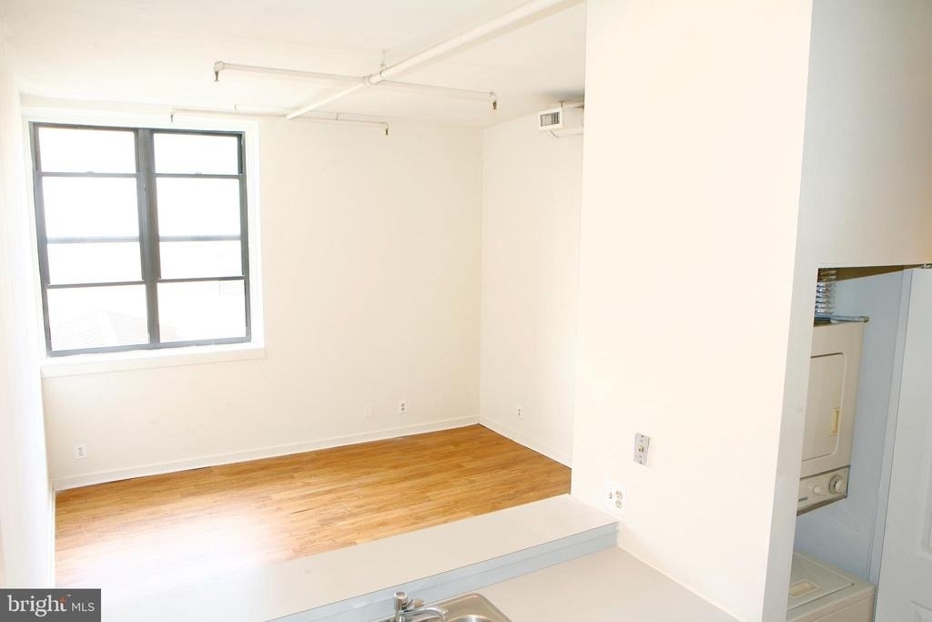 130-3 Arch Street - Photo 8