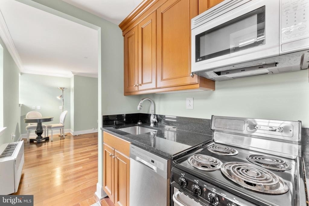 1701 Locust Street - Photo 8