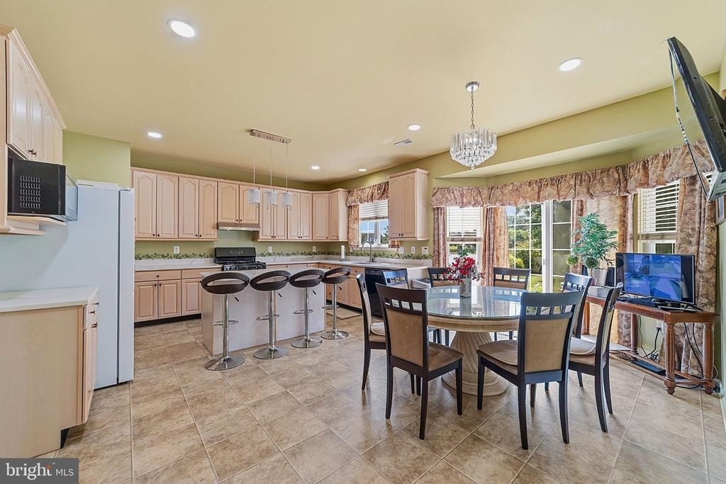 537 Riggs Avenue - Photo 7