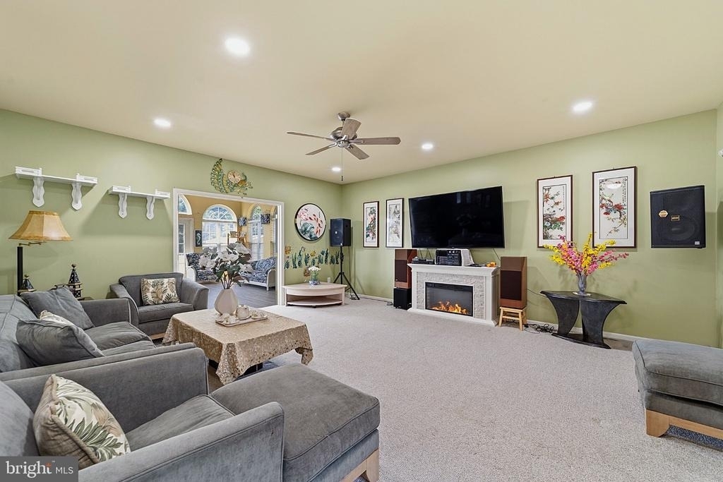 537 Riggs Avenue - Photo 11
