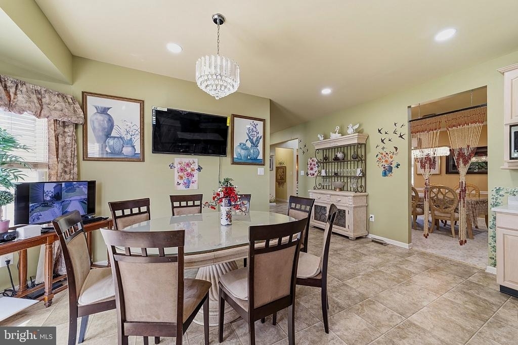 537 Riggs Avenue - Photo 8