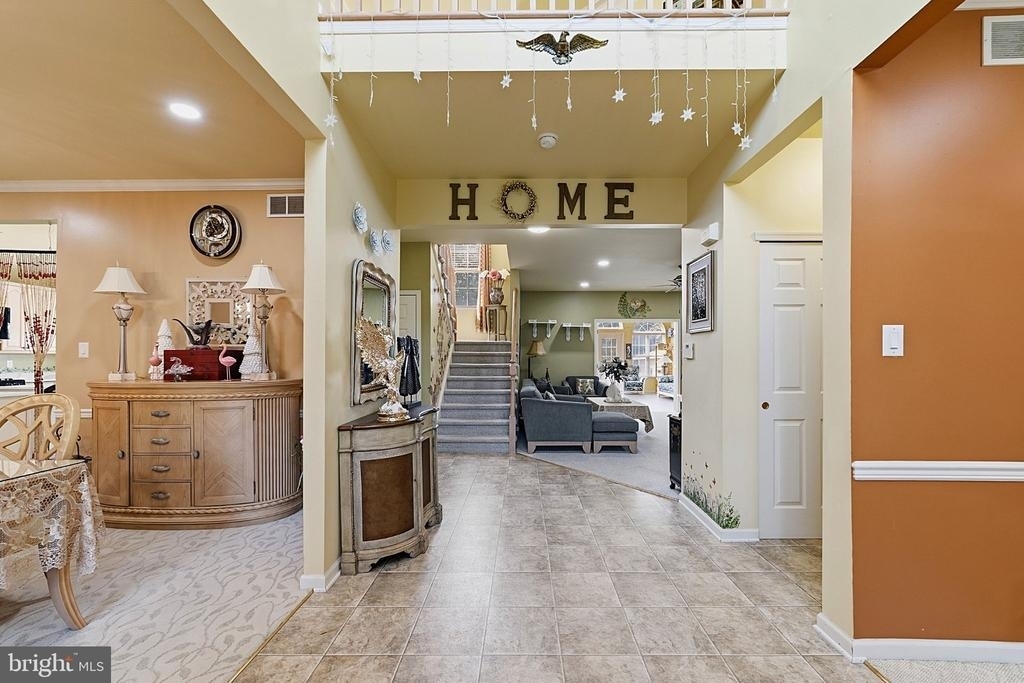 537 Riggs Avenue - Photo 2