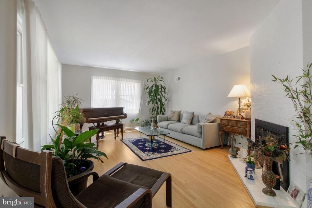 9504 Wadsworth Drive - Photo 7