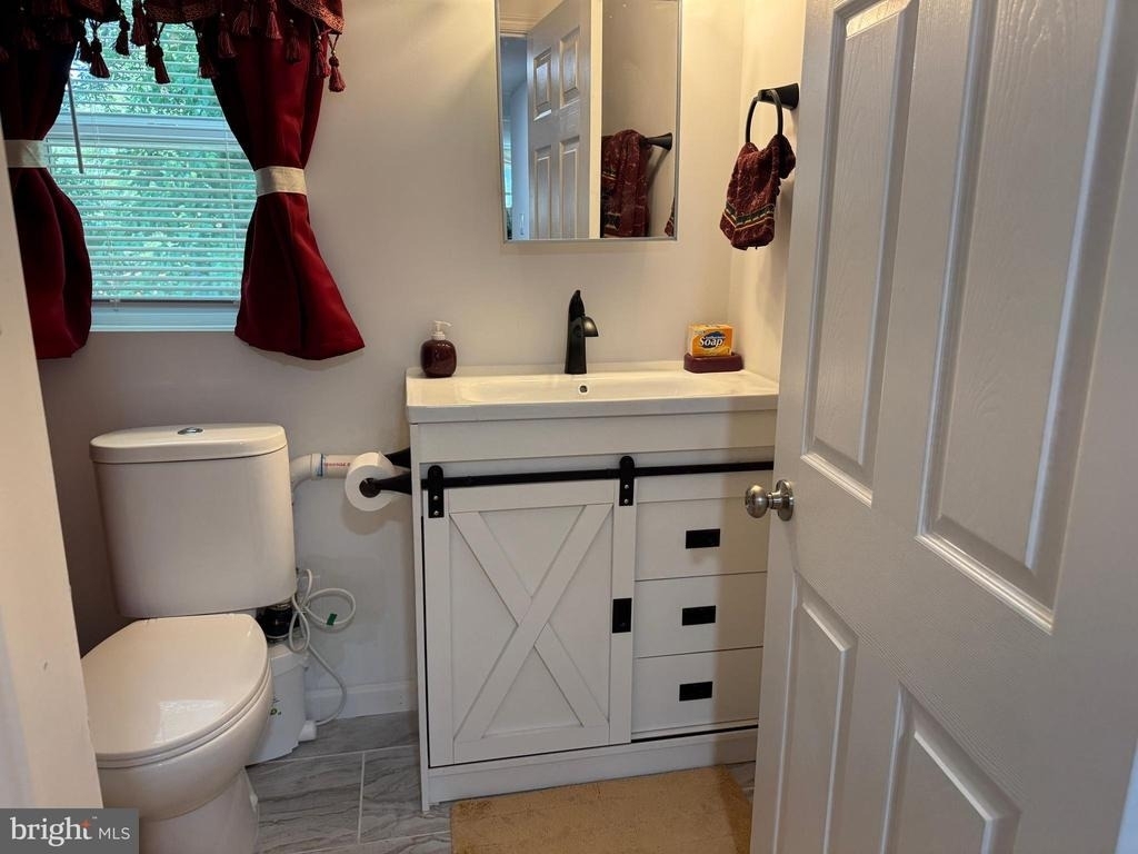 8612 Creek Court - Photo 11