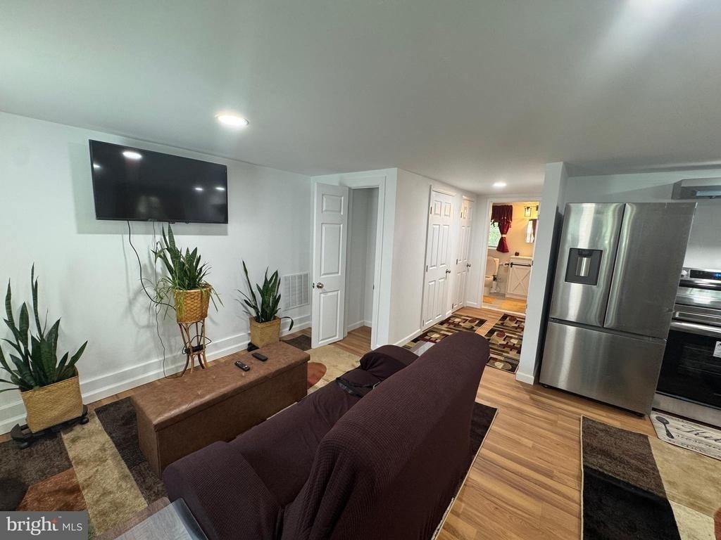 8612 Creek Court - Photo 6
