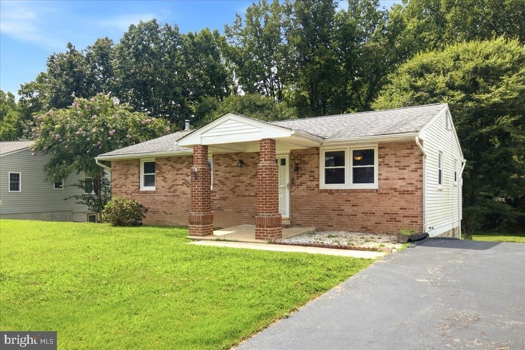 1447 Knight Avenue - Photo 1