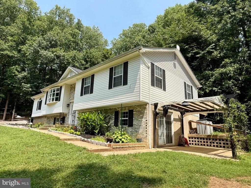 3745 Hunting Creek Road - Photo 0