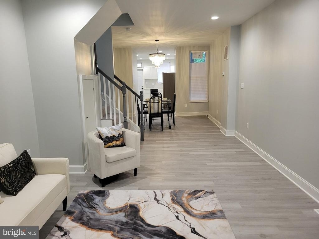 2745 W Mosher Street - Photo 2