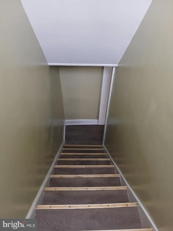 1704 Monterey Street - Photo 3