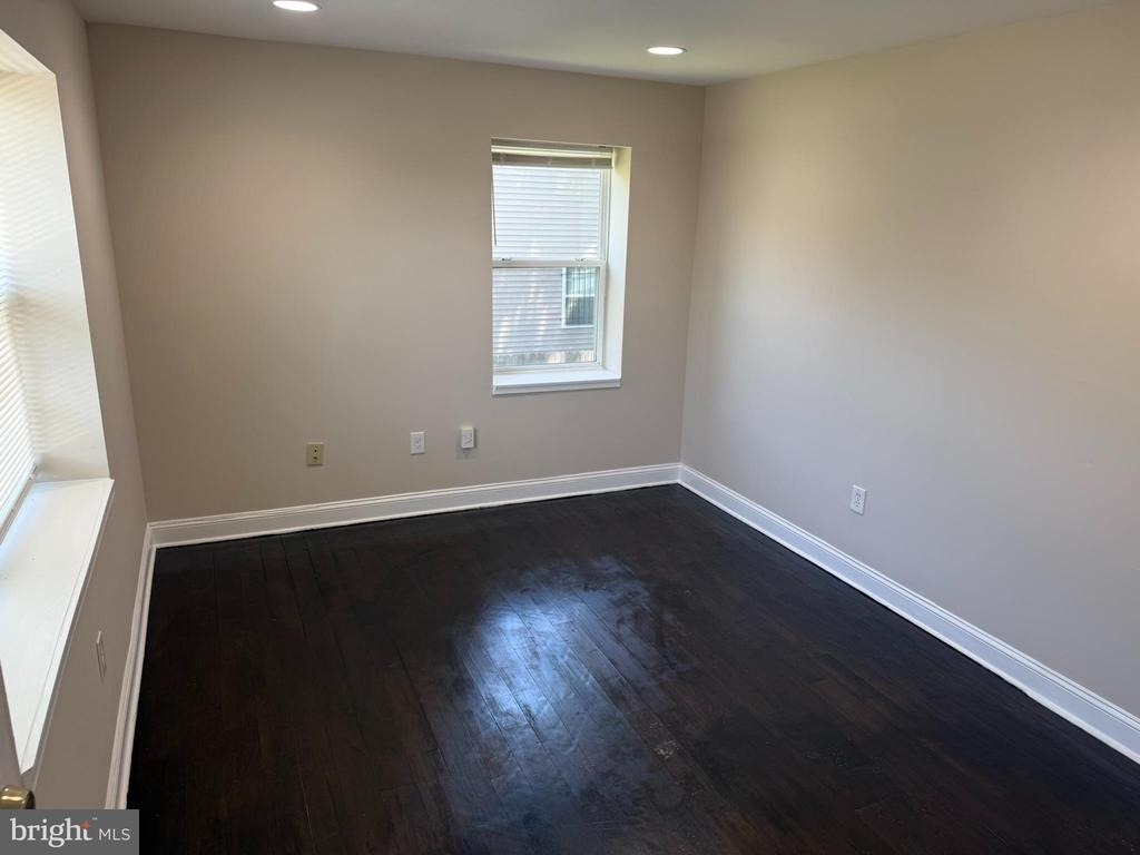 5501 Foote St. Ne - Photo 4