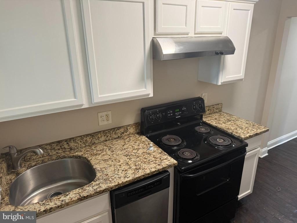 5501 Foote St. Ne - Photo 7
