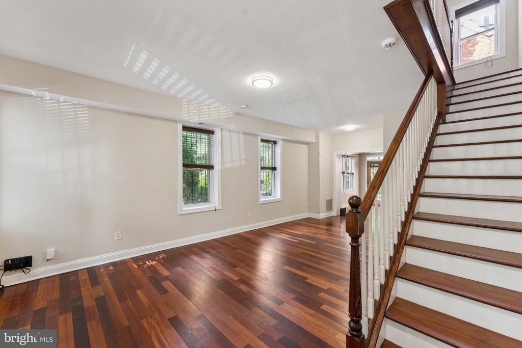 2911 Sherman Avenue Nw - Photo 2