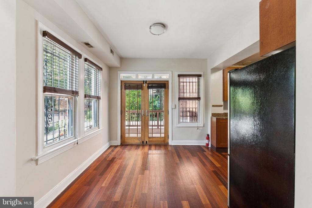 2911 Sherman Avenue Nw - Photo 9