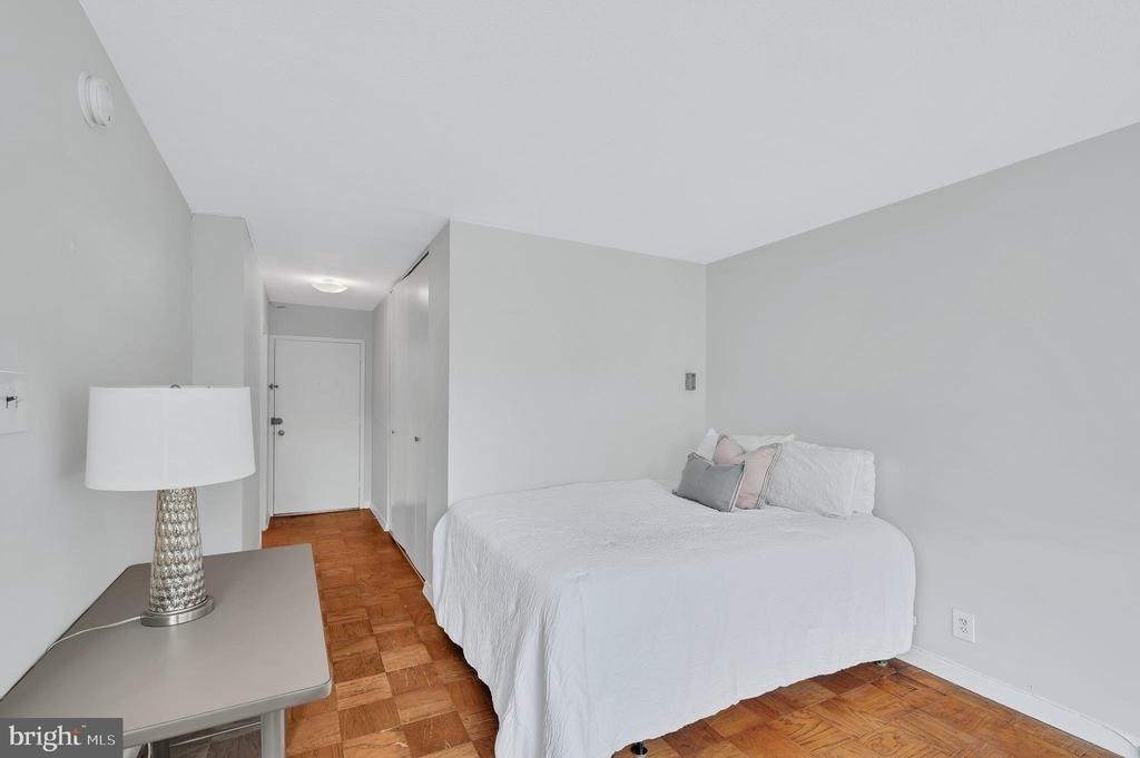 2201 L Street Nw - Photo 14