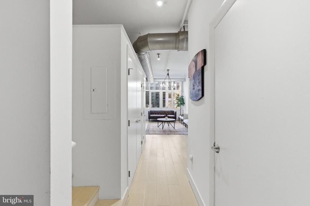 811 4th Street Nw - Photo 4