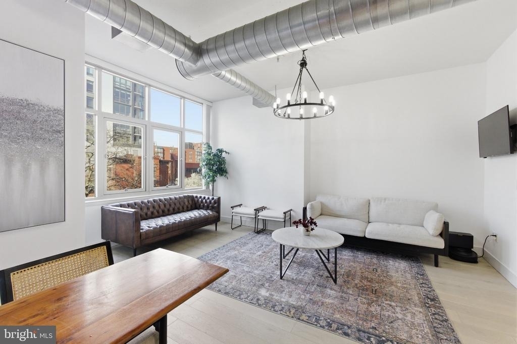 811 4th Street Nw - Photo 9